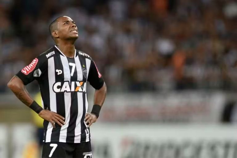 STF suspende julgamento de habeas corpus do ex-jogador Robinho