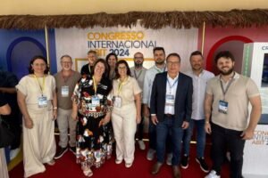 Comitiva brusquense participa de Congresso Internacional Abit em Salvador