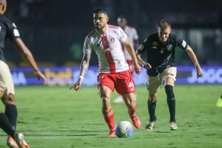 Inter supera Vasco em luta por vaga direta para a Libertadores