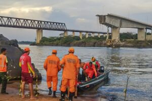 Chega a seis número de corpos resgatados de queda de ponte no Maranhão