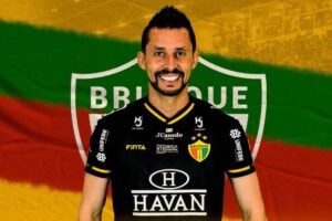 CONFIRMADO: Goleiro Matheus Nogueira permanece no Brusque FC em 2025