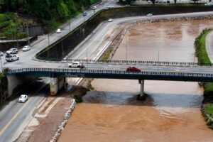 Obras de enrocamento passam no teste e protegem margens da Beira Rio durante as chuvas