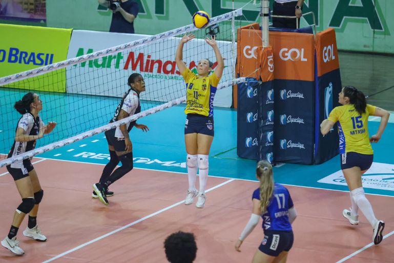 Na Arena Brusque, Abel Moda Vôlei vence segundo set, mas perde jogo para o Mackenzie-MG