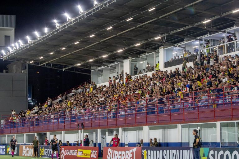 Brusque inicia venda de ingressos para jogo contra Chapecoense nas quartas de final