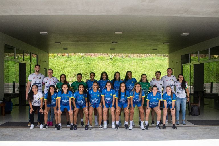 Elenco do Barateiro Futsal apresenta-se para temporada 2025