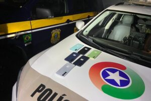 PRF e PM recuperam celulares furtados e prendem envolvidos em furto a shopping de Tubarão