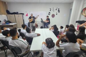 Duo ‘Os Bachianos’ iniciam Concertos Didáticos nas escolas do município