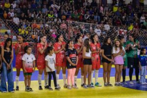 Atletas do Barateiro Havan Futsal disputaram amistoso contra Seleção Brasileira