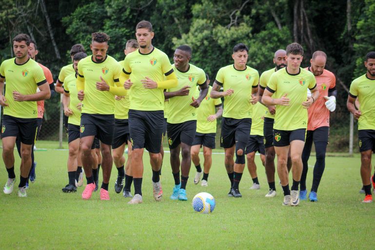 Brusque se prepara para duelo decisivo contra o Olaria pela Copa do Brasil