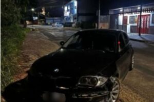 Motorista suspeito de embriagues causa acidente em Itajaí e acaba agredido por populares