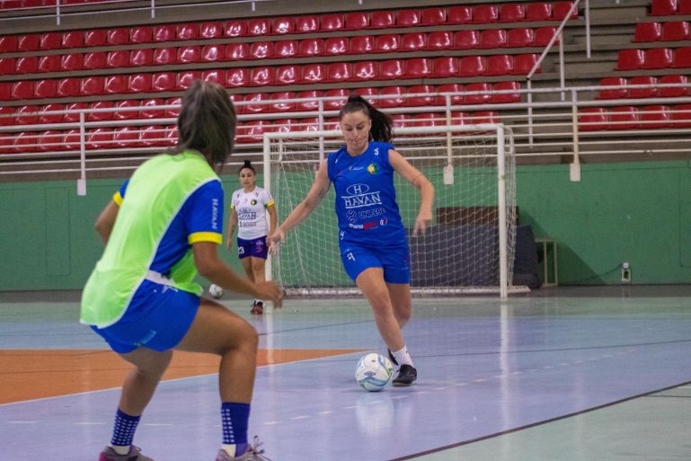 VÍDEO: Érica e Eveli Calou, do Barateiro Havan Futsal, são convocadas para a Seleção Catarinense