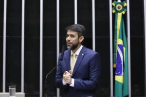 Deputado Pedro Lucas recusa convite para ser ministro das Comunicações