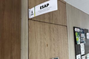 Prefeitura firma convênio para capacitação em idiomas de servidores