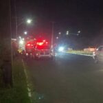 Policial militar é atropelada enquanto socorria homem caído em SC; motorista fugiu