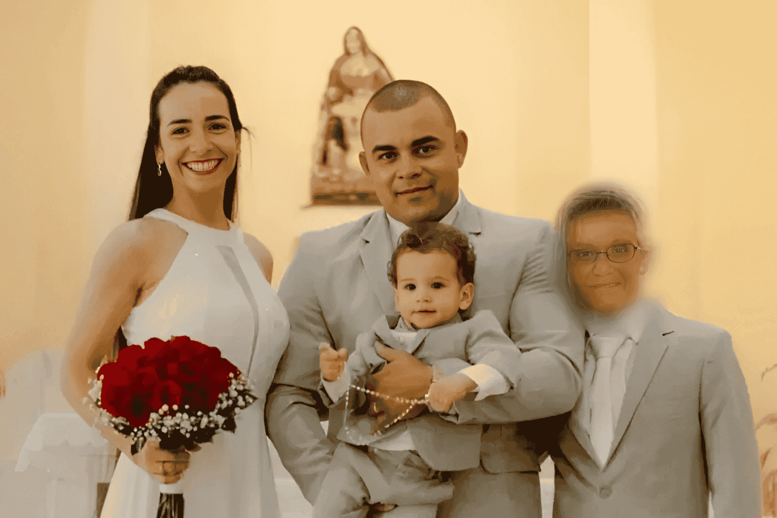 Adolescente mata pais e irmão após ser impedido de sair para encontro em Comendador Venâncio