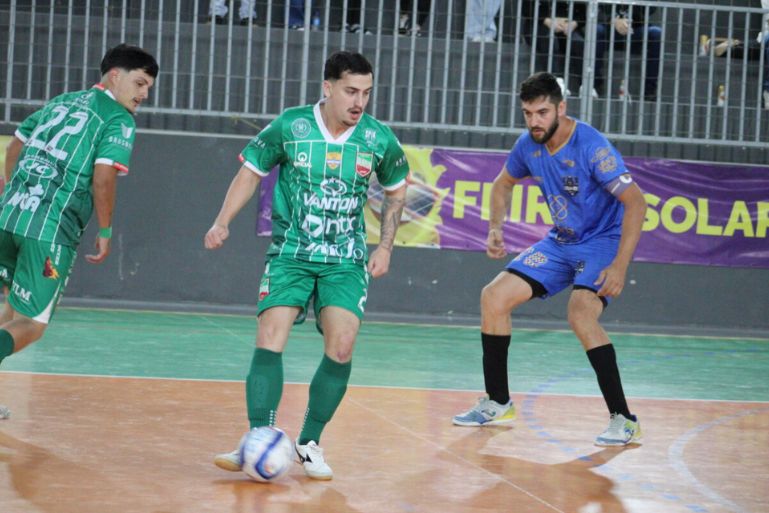 Rodada do Futsal de Guabiruba tem goleadas e primeiros classificados