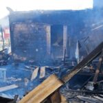 Incêndio em Itajaí consome residências e exige ação rápida dos bombeiros
