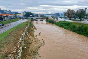 ÁUDIO: Defesa Civil monitora elevação do rio em Brusque após chuvas intensas