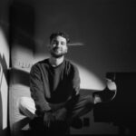 Pianista brusquense João Minatti lança projeto inédito que reúne música, cinema e fotografia