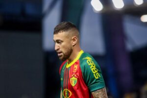Paulinho Moccelin deixa o Brusque e vai para o futebol da Indonésia