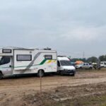 Famílias de diferentes regiões transformam camping da Fenajeep em tradição