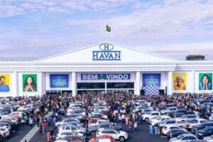 Havan inaugura megaloja de número 182 em Toledo (PR) com presença de Luciano Hang e família