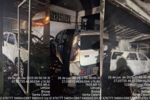 Incêndio em Brusque destrói veículos e atinge empresa têxtil