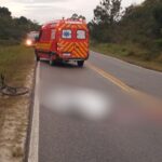 Jovem de 21 anos morre atropelado por caminhão na SC-415 em Araquari