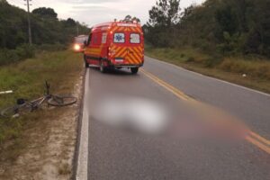 Jovem de 21 anos morre atropelado por caminhão na SC-415 em Araquari