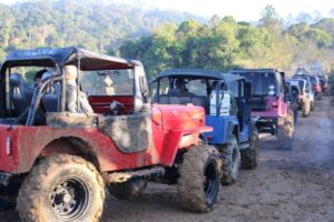 Pilotos participaram do Passeio Radical da XXXI Fenajeep