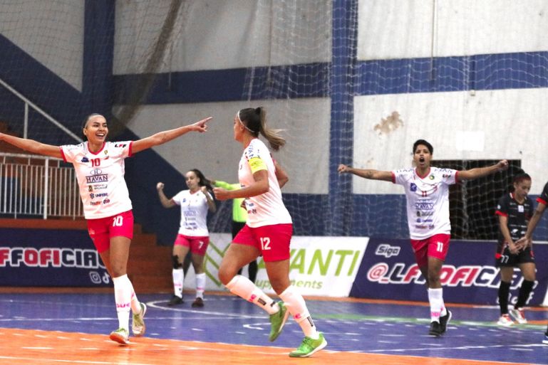 Barateiro Havan Futsal vence a ADTB pela Liga Feminina de Futsal