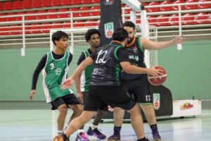 Basquete, vôlei e bocha agitam os Jogos Comunitários de Brusque