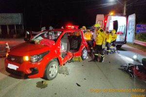 Colisão lateral entre veículos deixa idoso ferido na SC-412, em Gaspar