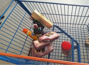Polícia prende homem por furto de carne, whisky e outros produtos no bairro Guarani, em Brusque