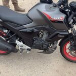 Motociclista é conduzido ao hospital após colisão traseira na Rodovia Antônio Heil