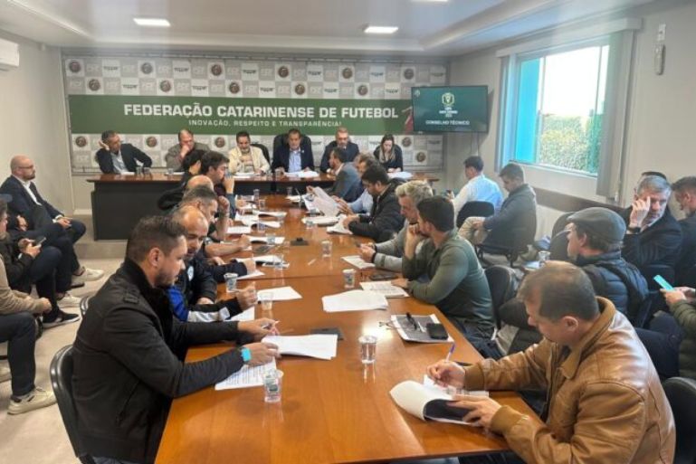 Brusque e Carlos Renaux confirmam presença na Copa Santa Catarina 2025