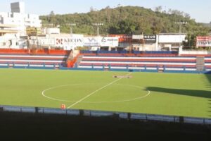 Gramado do Estádio Augusto Bauer não atende exigências para a próxima temporada