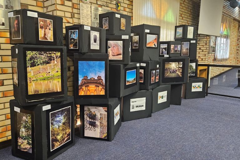 Exposição fotográfica “Olhares de Brusque” estreia na Câmara de Vereadores