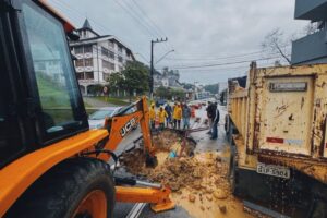 Recuperação asfáltica em frente à Prefeitura está prevista para a manhã desta quinta-feira (28)