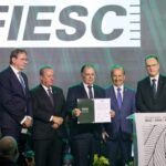 Jorginho Mello participa da posse da nova diretoria da Fiesc
