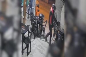 Homem é morto a tiros dentro de bar em Itapema