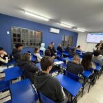 Timbó visita Brusque para conhecer curso pioneiro para equipamentos autopropelidos