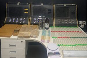 Polícia Militar apreende grande quantidade de drogas e caça-níqueis em Itajaí
