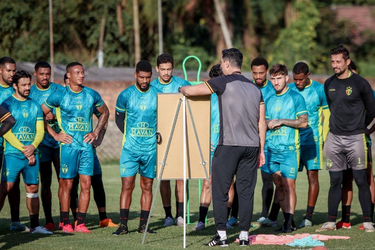 Após derrota em casa para Londrina, Brusque FC se reapresenta no CT do América