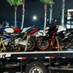 Motocicletas com dispositivos para ocultar placa são flagradas na BR-101; Vídeo mostra como funciona