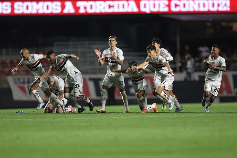 Libertadores: São Paulo vence Atlético nos pênaltis e está nas quartas