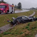 VÍDEO: BMW sai da pista e capota na BR-470 em Ilhota