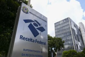 Receita libera consulta a quarto lote de restituição do IR