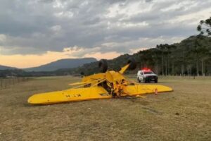 Queda de avião em Bom Retiro deixa uma pessoa morta e outra ferida