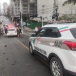 Perseguição policial termina em acidente envolvendo automóveis e motocicleta